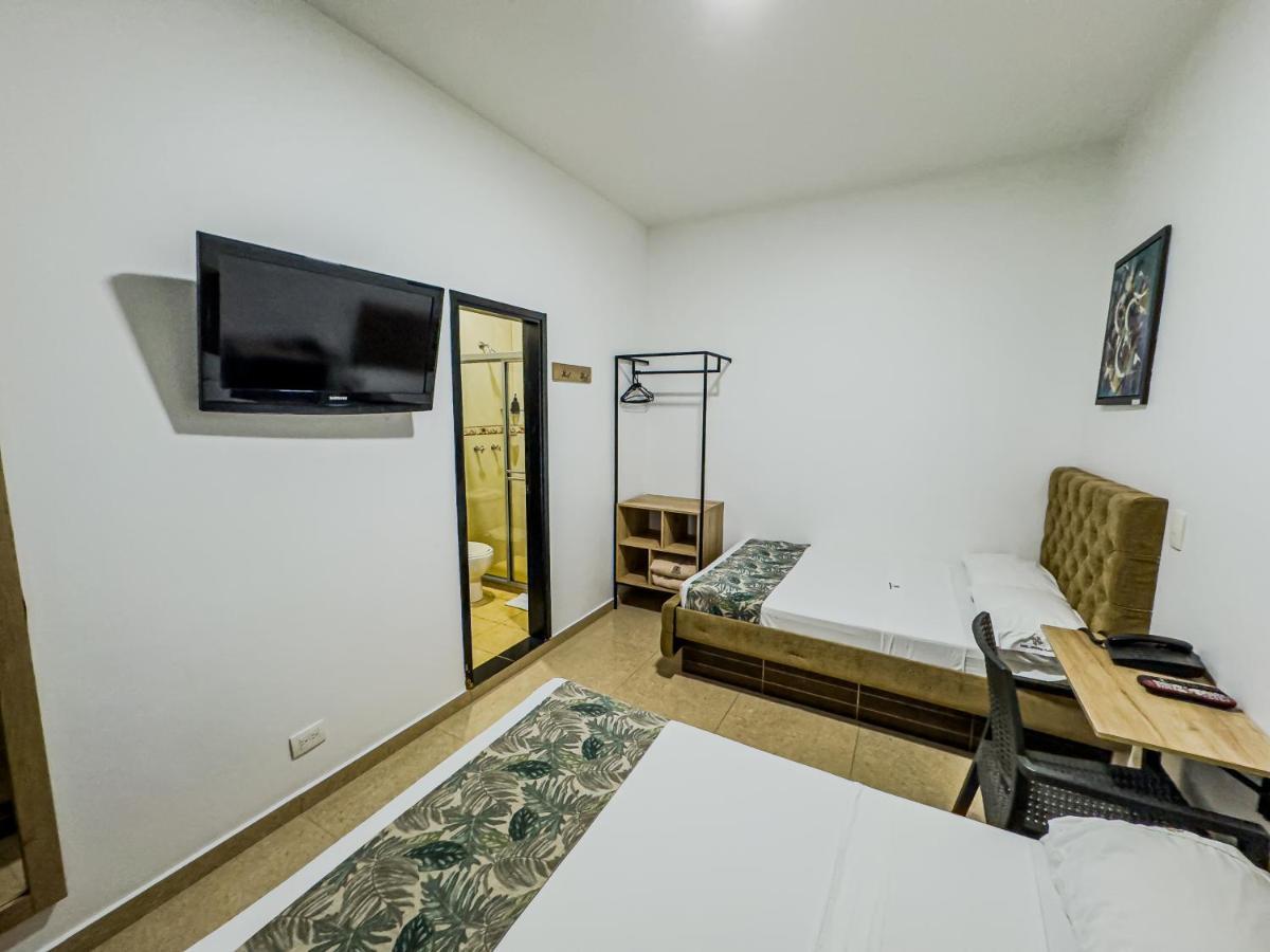 Hotel Central Plaza Medellin อิตากุย ภายนอก รูปภาพ